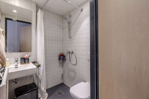 Duschbad Duschbad - Erdgeschosswohnung in 80939 München mit 21m² kaufen
