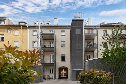 Innenhof - Etagenwohnung in 80469 München mit 109m² kaufen