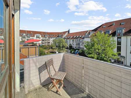 Blick vom Balkon Blick vom Balkon - Dachgeschosswohnung in 82256 Fürstenfeldbruck mit 63m² kaufen