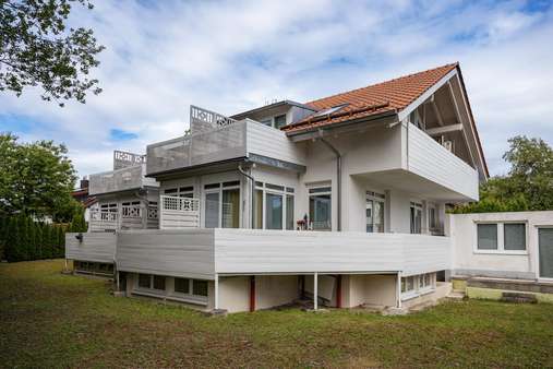 Hausansicht - Doppelhaushälfte in 82223 Eichenau mit 240m² kaufen