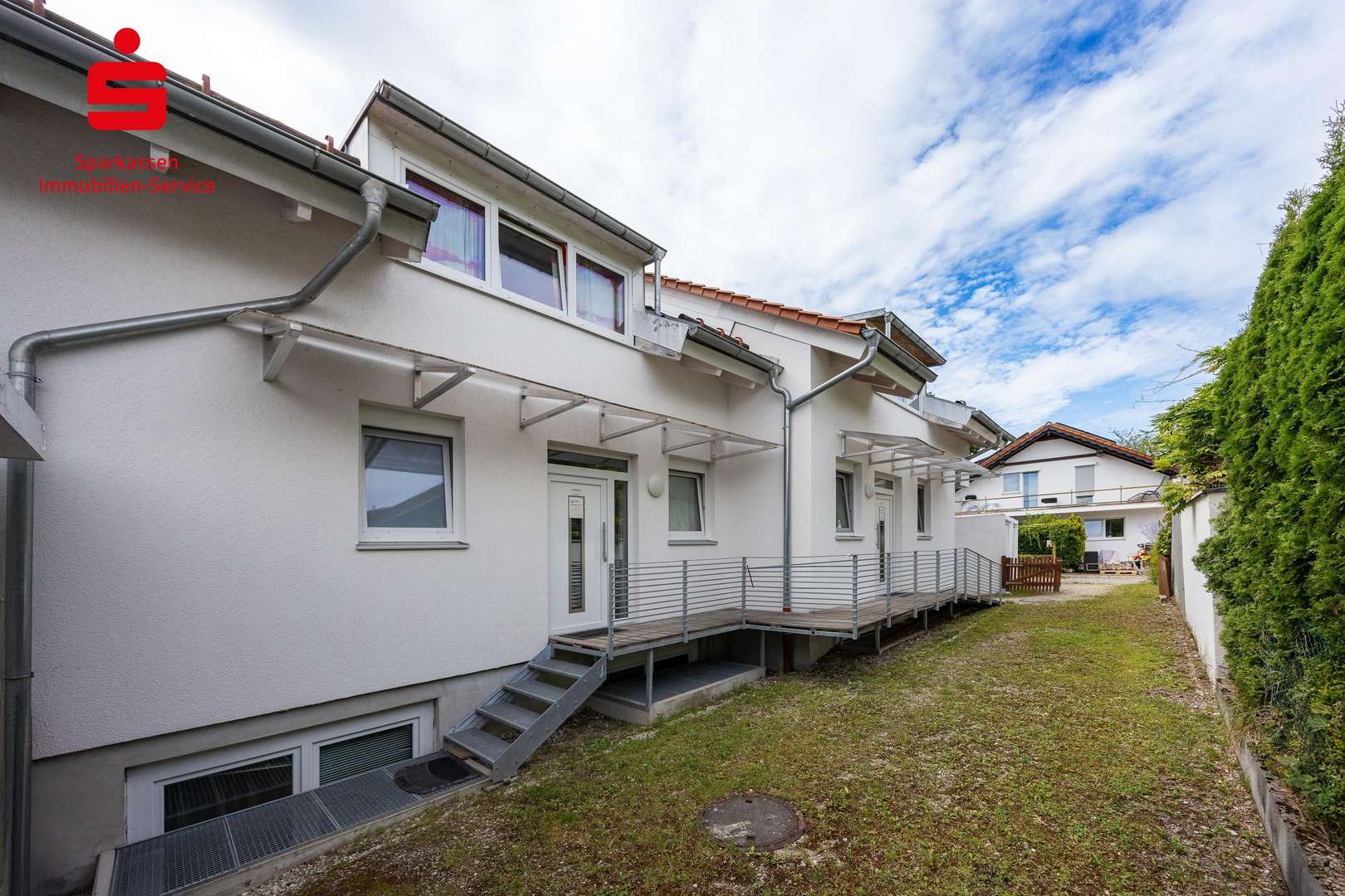 Hauseingang - Doppelhaushälfte in 82223 Eichenau mit 240m² kaufen