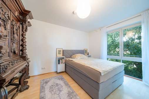 Schlafzimmer - Erdgeschosswohnung in 81245 München mit 55m² als Kapitalanlage kaufen