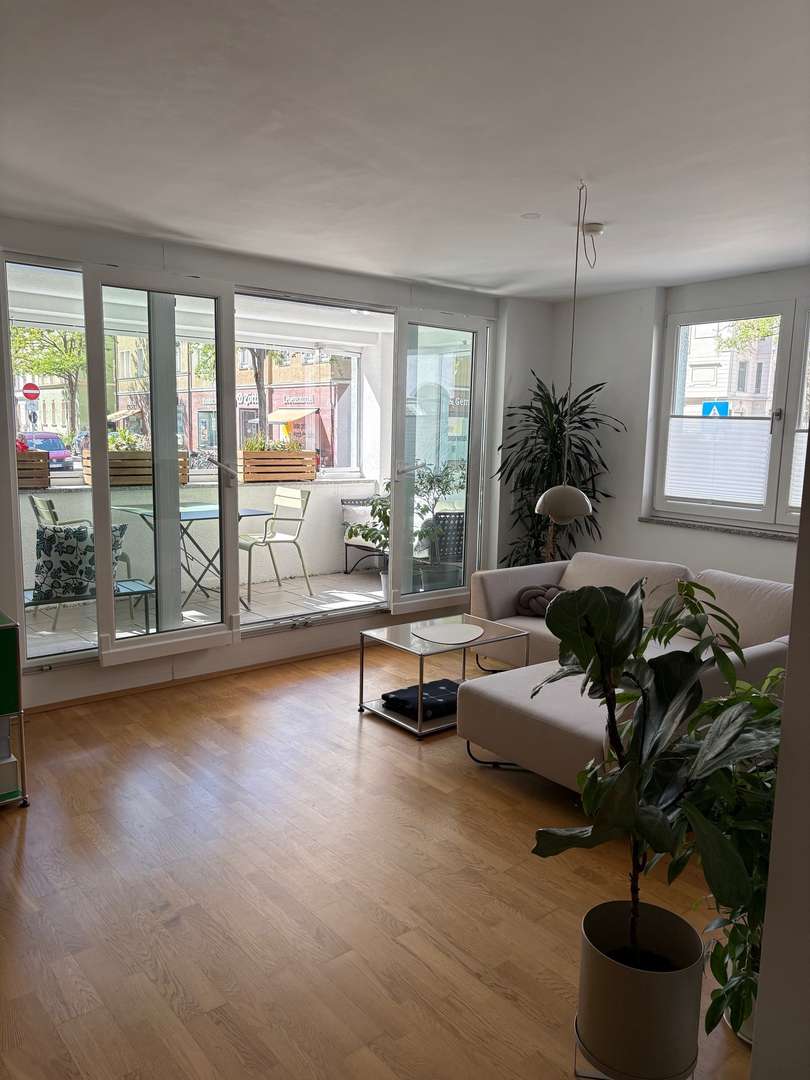 Wohnzimmer Wohnzimmer - Erdgeschosswohnung in 80337 München mit 84m² mieten