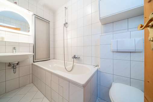 Badezimmer Badezimmer - Erdgeschosswohnung in 81379 München mit 77m² kaufen