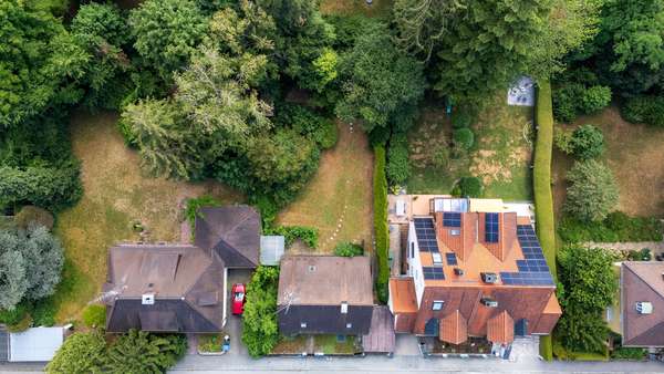 Drohnenaufnahme Vogelperspektive - Grundstück in 81243 München mit 671m² kaufen