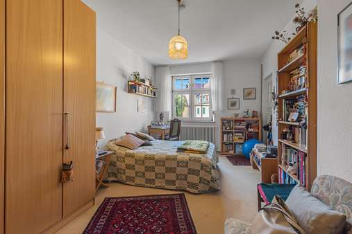 Schlafzimmer - Etagenwohnung in 81669 München mit 82m² kaufen