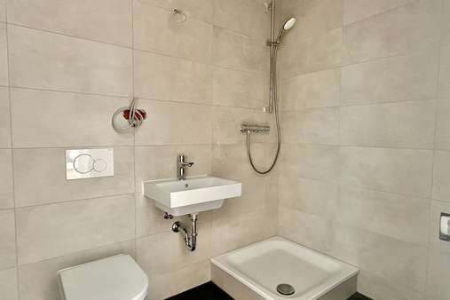 Badezimmer Badezimmer - Etagenwohnung in 80804 München mit 54m² mieten