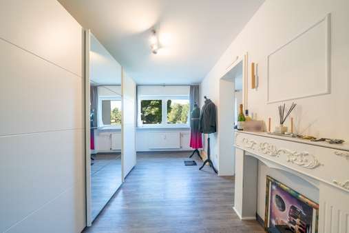Diele Diele - Erdgeschosswohnung in 81737 München mit 79m² kaufen