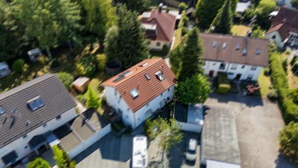 Drohne Nordansicht Drohne Nordansicht - Doppelhaushälfte in 85591 Vaterstetten mit 130m² kaufen