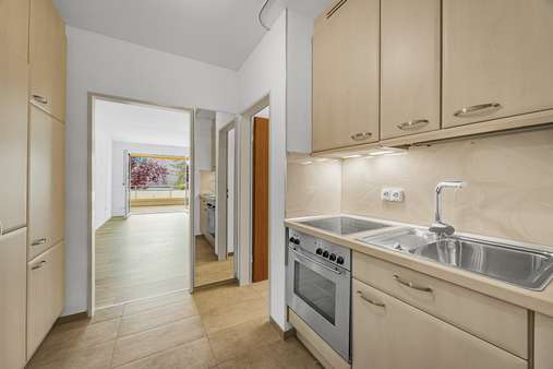 Küche möbliert - Eingangsbereich - Etagenwohnung in 81479 München mit 49m² kaufen