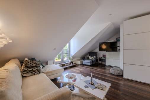 Wohnbereich Wohnbereich - Dachgeschosswohnung in 81671 München mit 45m² kaufen