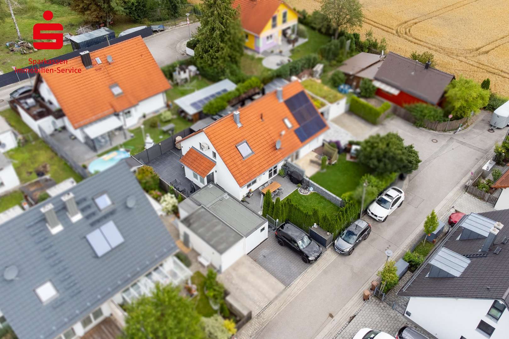 Drohnenansicht - Doppelhaushälfte in 80995 München mit 112m² kaufen