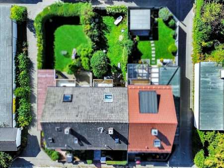 Drohnenansicht Drohnenansicht - Reihenmittelhaus in 85386 Eching mit 130m² kaufen