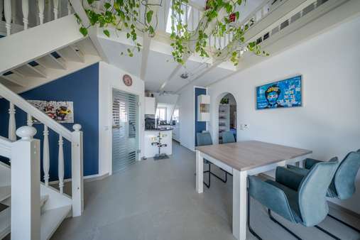 Wohn- und Essbereich - Galerie in 85399 Hallbergmoos mit 86m² kaufen