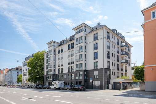 Hausansicht - Etagenwohnung in 80336 München mit 57m² kaufen