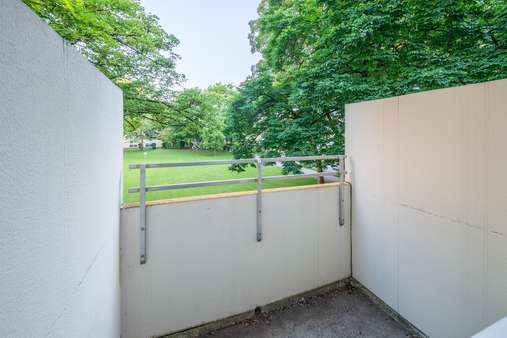 Balkon - Etagenwohnung in 80995 München mit 80m² kaufen