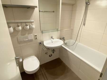Badezimmer - Etagenwohnung in 81379 München mit 38m² mieten
