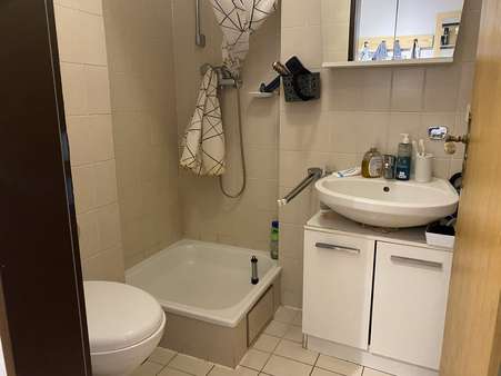 Badezimmer Badezimmer - Etagenwohnung in 94032 Passau mit 19m² kaufen