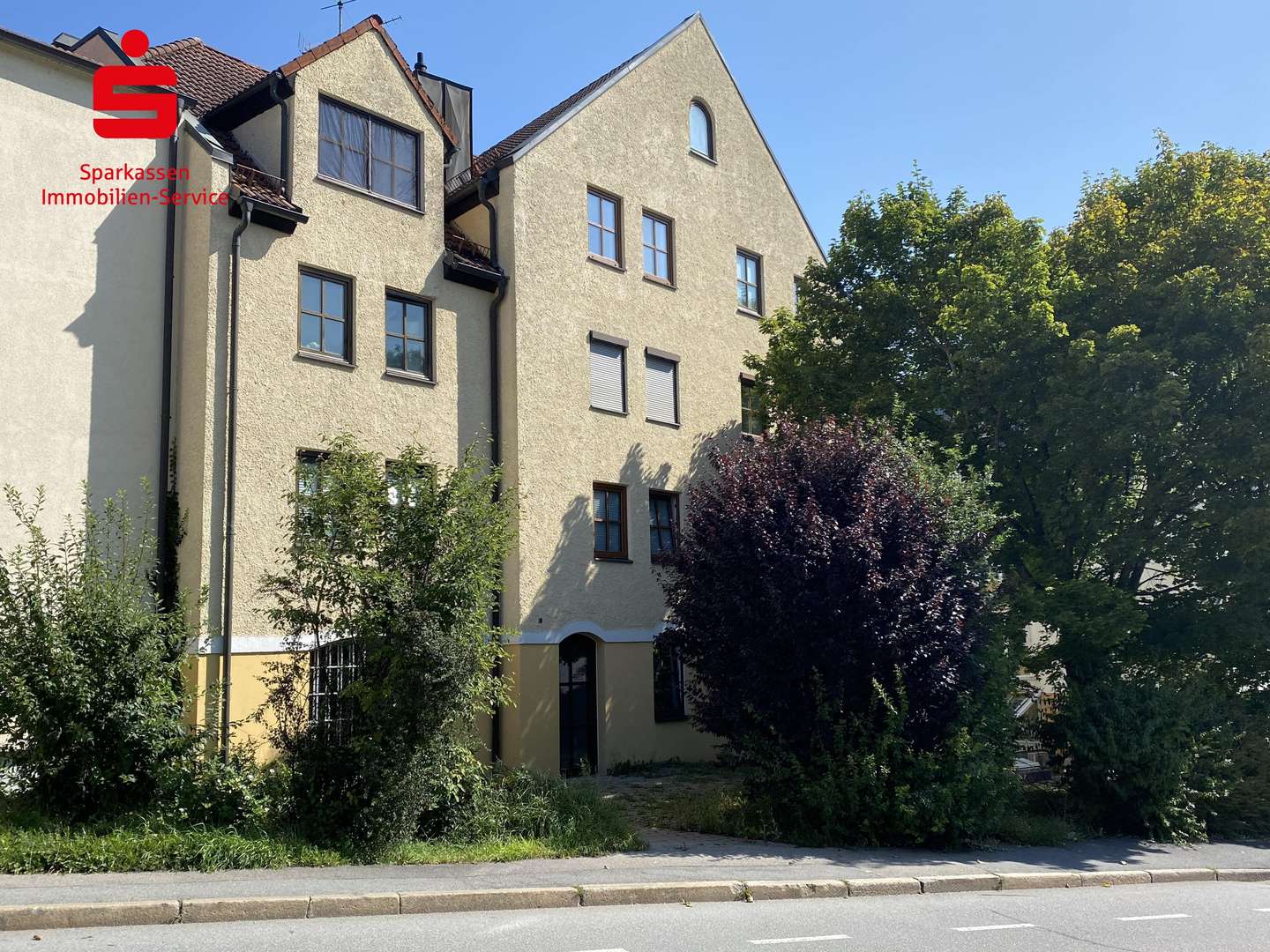 Hausansicht Hausansicht - Dachgeschosswohnung in 94032 Passau mit 36m² kaufen