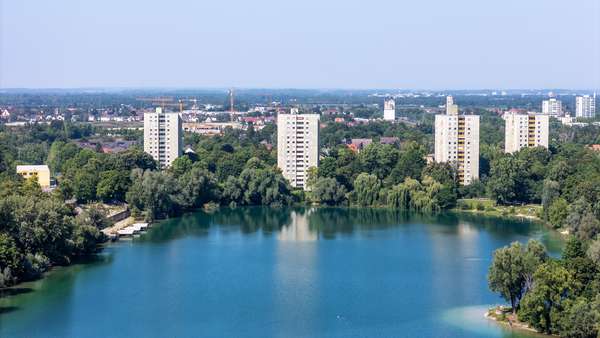 Gebäudeansicht Gebäudeansicht - Etagenwohnung in 80995 München mit 70m² kaufen