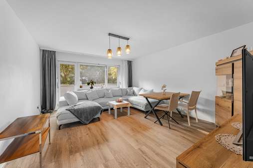 Wohn- und Esszimmer Wohn- und Esszimmer - Erdgeschosswohnung in 85540 Haar mit 62m² kaufen