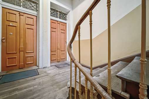 Treppenhaus Treppenhaus - Etagenwohnung in 80538 München mit 103m² kaufen