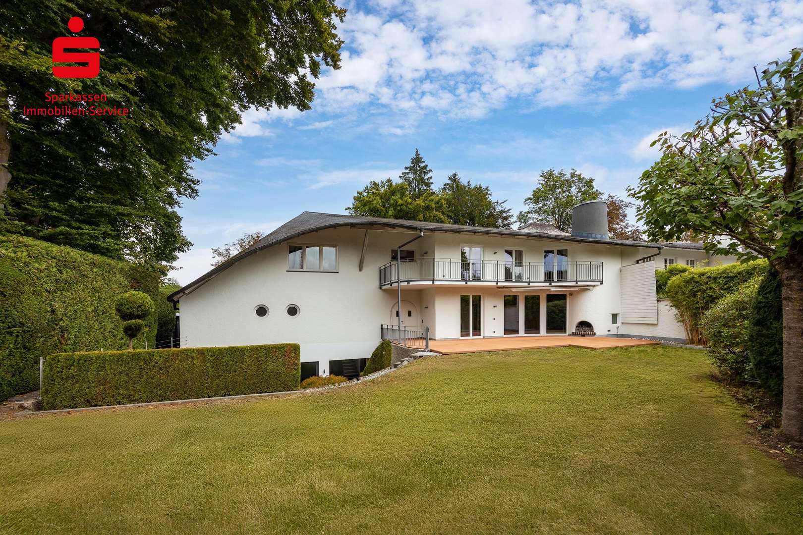 Hausansicht Hausansicht - Einfamilienhaus in 82031 Grünwald mit 331m² kaufen