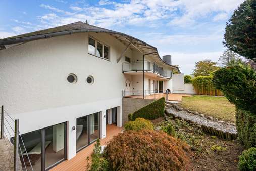 Seitenansicht Seitenansicht - Einfamilienhaus in 82031 Grünwald mit 331m² kaufen