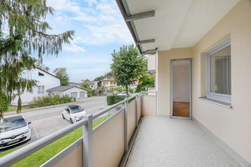 Balkon Balkon - Erdgeschosswohnung in 85625 Glonn mit 62m² kaufen