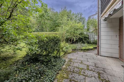 Garten und Terrasse - Doppelhaushälfte in 85521 Riemerling mit 101m² kaufen