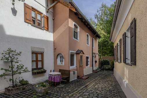Hauszugang - Einfamilienhaus in 81669 München mit 126m² kaufen