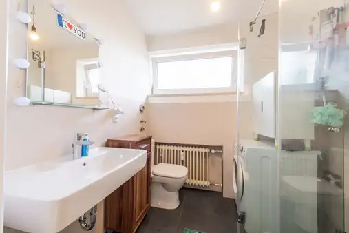 Stilvoll modernisierte 3-Zimmer-Wohnung mit Westbalkon 