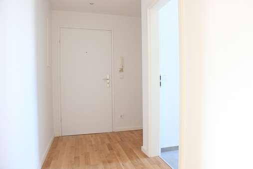 Flur mit Abstellecke - Etagenwohnung in 85567 Grafing mit 53m² kaufen