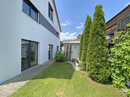 Südost-Garten - Doppelhaushälfte in 81825 München mit 148m² kaufen