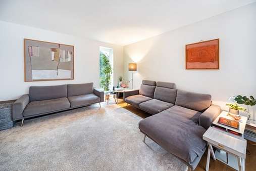 Wohn- und Esszimmer - Einfamilienhaus in 82335 Berg mit 402m² kaufen