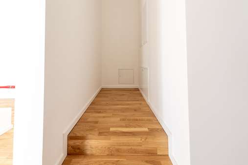 Abstellfläche im Flur - Dachgeschosswohnung in 81541 München mit 97m² kaufen