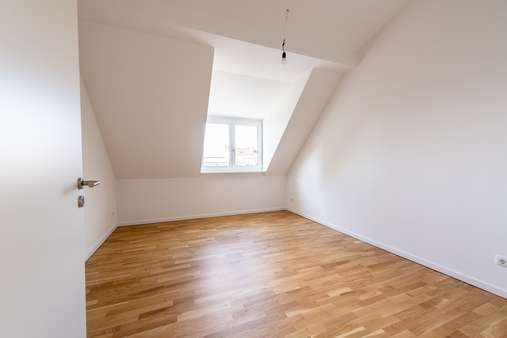 Kinderzimmer - Dachgeschosswohnung in 81541 München mit 97m² kaufen