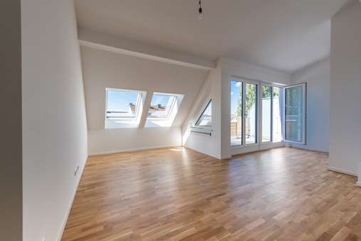 Wohnbereich II - Dachgeschosswohnung in 81541 München mit 97m² kaufen