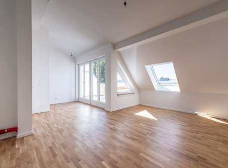 Wohn und Essbereich - Dachgeschosswohnung in 81541 München mit 84m² kaufen