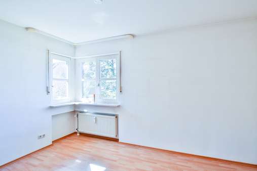 Schlafzimmer - Etagenwohnung in 81827 München mit 63m² kaufen