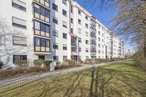 Dachgeschosswohnung mit Alpenblick
