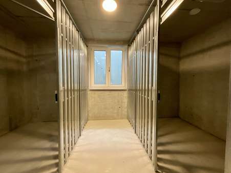 Kellerabteile Kellerabteile - Etagenwohnung in 81737 München mit 116m² kaufen