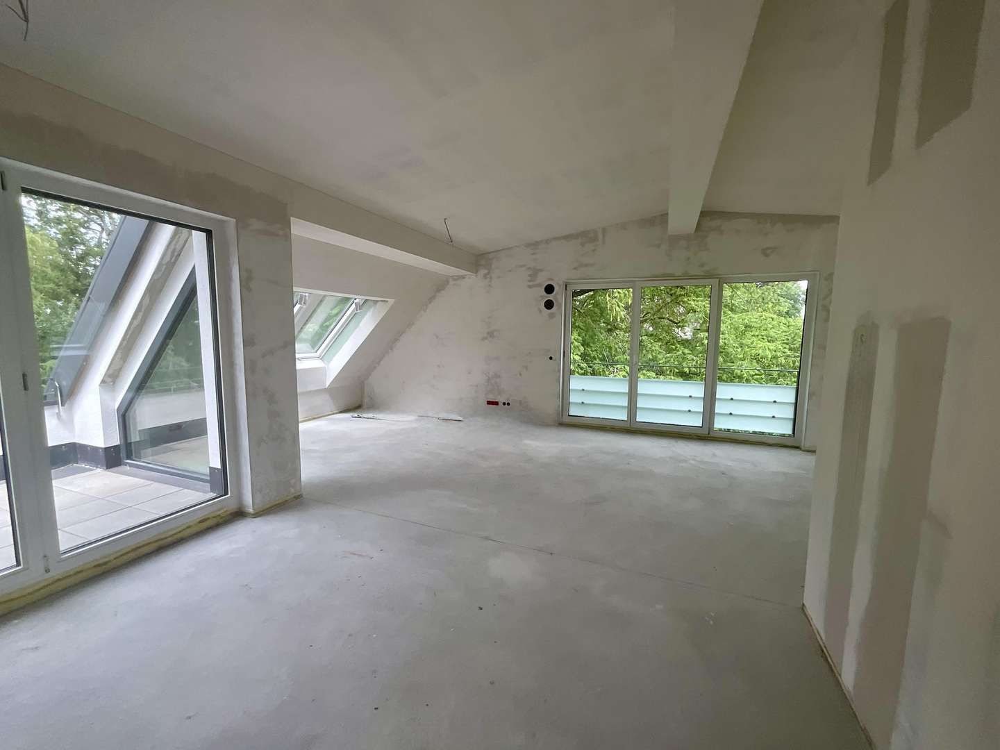 Innenansicht Innenansicht - Dachgeschosswohnung in 81737 München mit 97m² kaufen