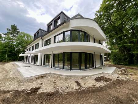 Außenansicht - Dachgeschosswohnung in 81737 München mit 109m² kaufen