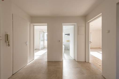 Flur - Etagenwohnung in 80997 München mit 62m² kaufen