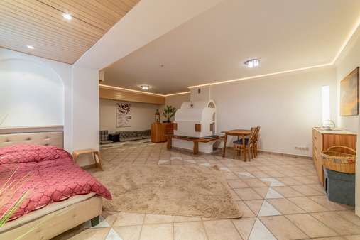 Schlafzimmer - Souterrain-Wohnung in 82041 Deisenhofen mit 70m² kaufen