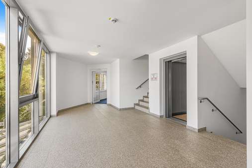 Treppenhaus - Etagenwohnung in 82216 Maisach mit 60m² kaufen