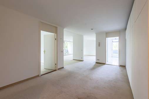 Eingangsbereich - Etagenwohnung in 81477 München mit 120m² kaufen