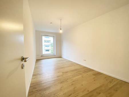 Wohnzimmer - Etagenwohnung in 81541 München mit 49m² kaufen