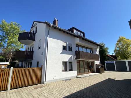 Hausansicht - Maisonette-Wohnung in 80999 München mit 77m² kaufen
